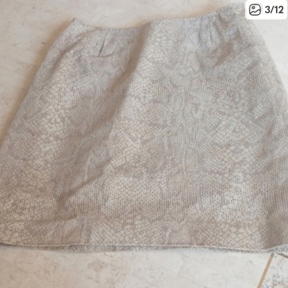 DANIER/ CANADA Dresses & Skirts - Vintage women's Leather skirt, U.S. size 2 Danier/Canada/-reptile Print